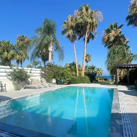 Front Line Luxury House 5 Bedroom Villa *