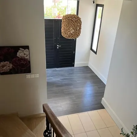 Villa Front Line Luxury House 5 Bedroom Perivolia