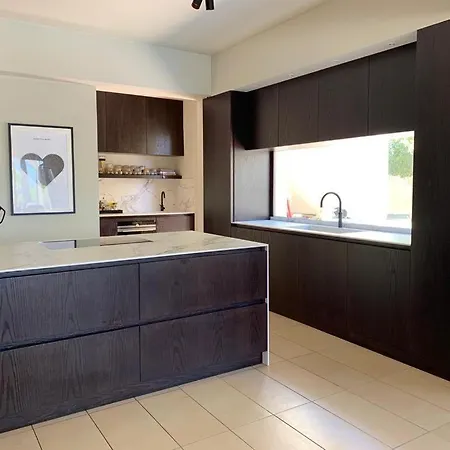 Front Line Luxury House 5 Bedroom