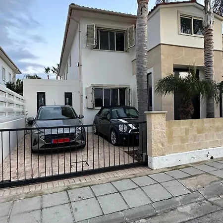 Front Line Luxury House 5 Bedroom Villa Perivolia