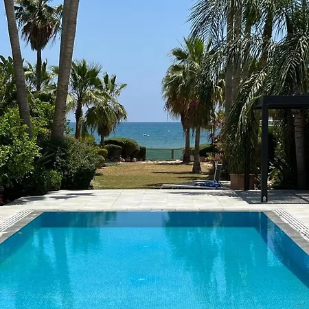 Villa Front Line Luxury House 5 Bedroom
