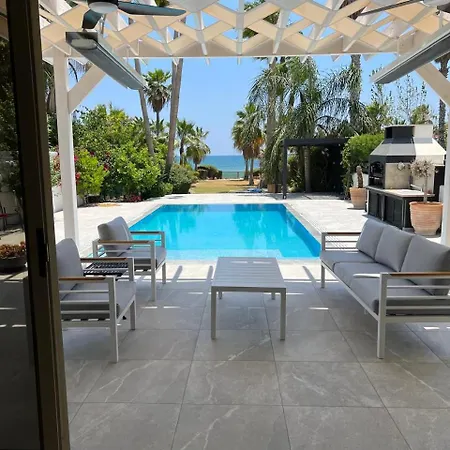 Front Line Luxury House 5 Bedroom *