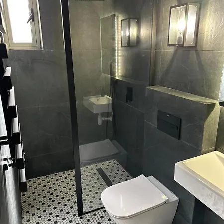 Front Line Luxury House 5 Bedroom * Perivolia