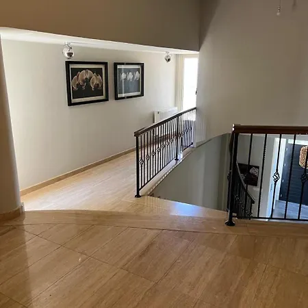 Front Line Luxury House 5 Bedroom