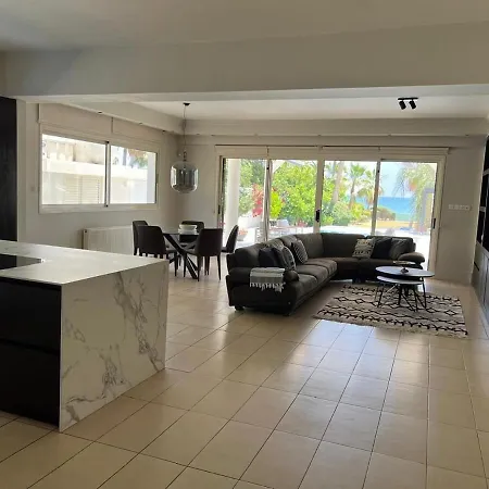Front Line Luxury House 5 Bedroom Villa Perivolia